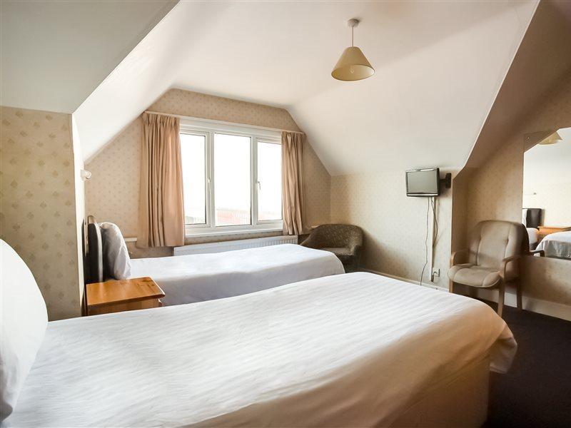Oyo Grosvenor House Hotel Скегнес Екстериор снимка